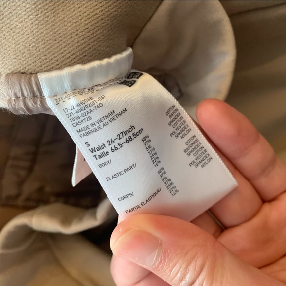 Uniqlo Smart Ankle Pants - Picture 2 of 2